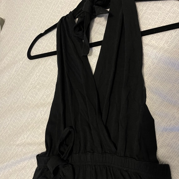 Backless jumpsuit - Picture 5 of 7